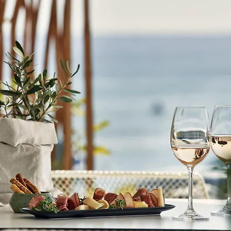 Icon By The Sea Hotell *