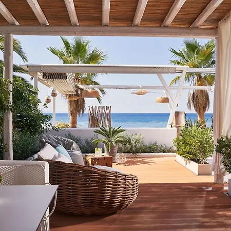 Icon By The Sea Otel