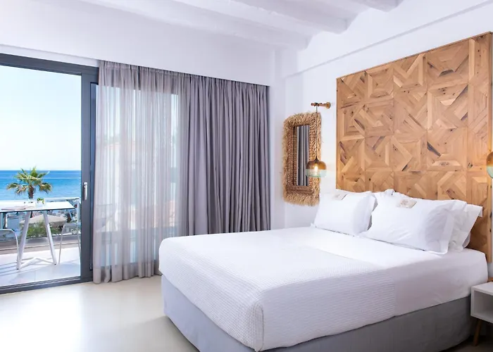 Icon By The Sea Hotell Potos