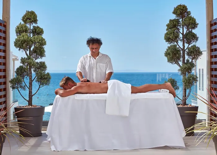 Icon By The Sea Hotell Potos