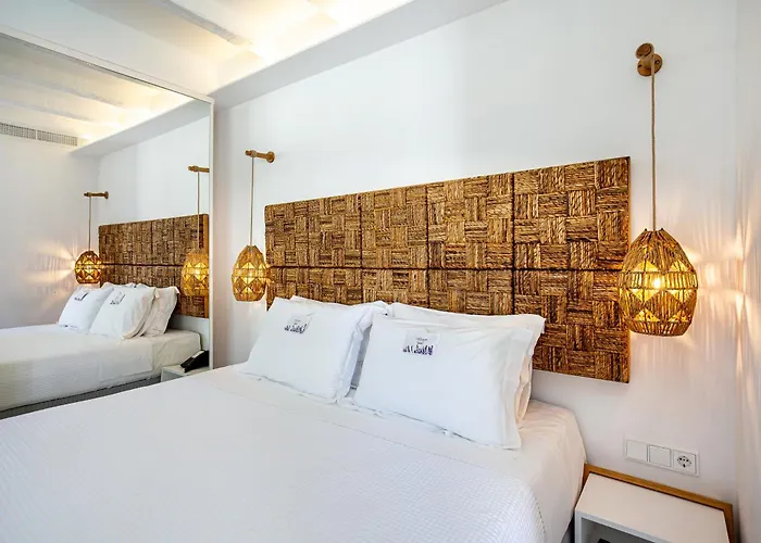 Icon By The Sea Potos