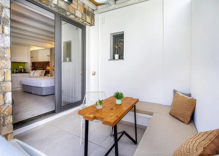 Icon By The Sea Hotel *